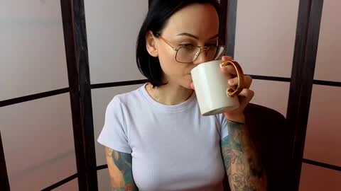 Mira online show from February 10, 1:33 pm