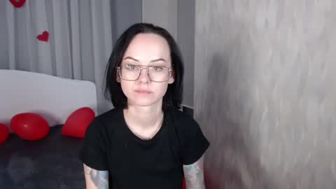 Mira online show from February 19, 2:33 am