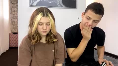 Snapshot of mirelcouple chatting on February 18, 10:00 am mirelcouple online show from February 18, 10:00 am