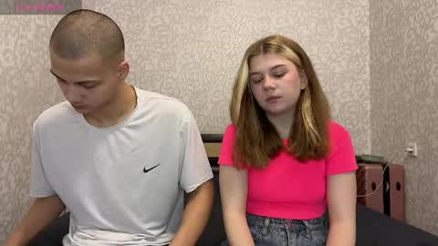 mirelcouple online show from May 19, 10:21 am