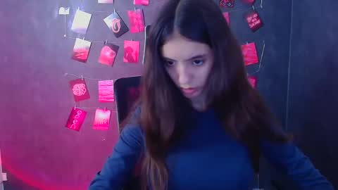 Snapshot of miri_miss chatting on December 22, 12:46 pm Miri online show from December 22, 12:46 pm