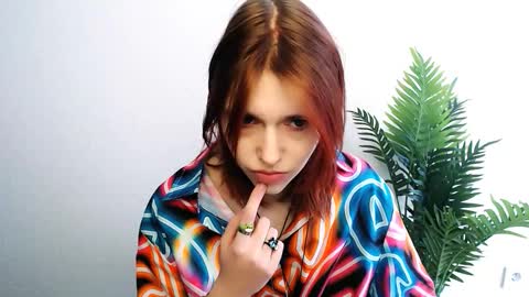 misaki_chan_ online show from February 22, 9:19 am