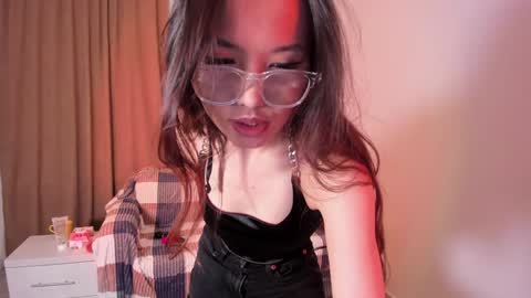 Snapshot of mishel_bless chatting on January 4, 5:37 pm Mishel online show from January 4, 5:37 pm