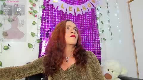 Snapshot of mishell_bons4 chatting on February 9, 8:35 pm Mishell Bons online show from February 9, 8:35 pm