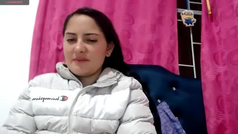 Snapshot of misnicol chatting on February 16, 12:18 am Nicol online show from February 16, 12:18 am