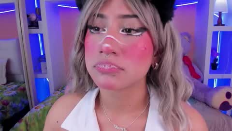 Megan online show from February 18, 2:07 am