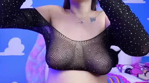 Snapshot of miss___sara chatting on February 18, 9:09 pm Sara online show from February 18, 9:09 pm