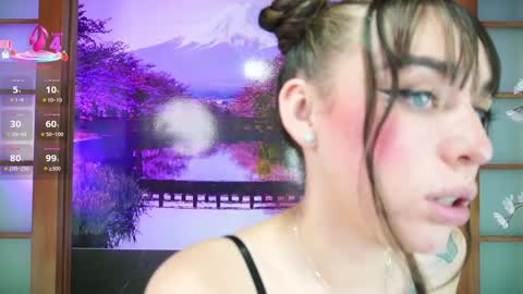 Snapshot of miss___sara chatting on March 12, 9:13 pm Sara online show from March 12, 9:13 pm