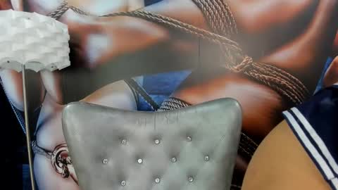 Snapshot of miss___taylor chatting on February 2, 2:10 am Taylor online show from February 2, 2:10 am