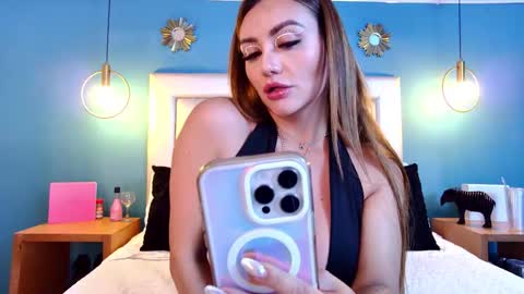 miss__ary_ online show from September 11, 12:16 pm