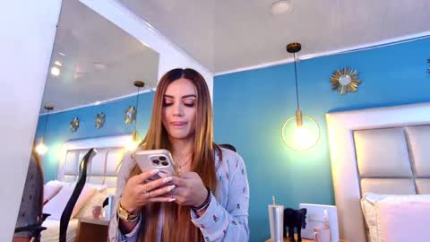 miss__ary_ online show from September 20, 12:17 pm