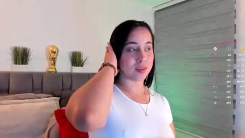 miss__jones_ online show from June 24, 3:49 am