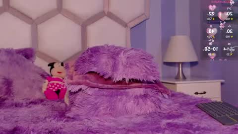 miss__jones_ online show from June 27, 5:56 am