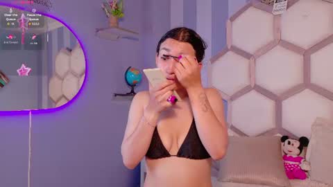 miss__jones_ online show from July 7, 12:20 pm