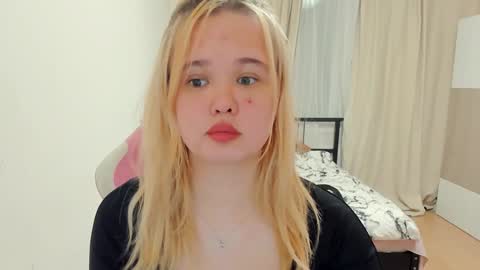 miss__selena online show from January 24, 6:14 pm