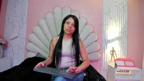 miss__star_ online show from May 26, 3:08 pm