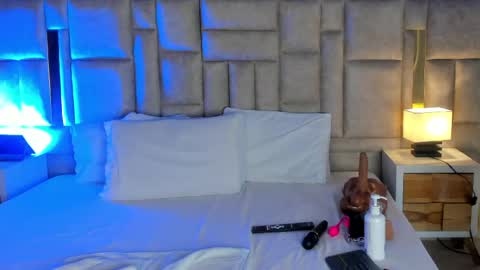 Snapshot of miss_abigail_ chatting on April 24, 1:13 pm Miss Abigail online show from April 24, 1:13 pm