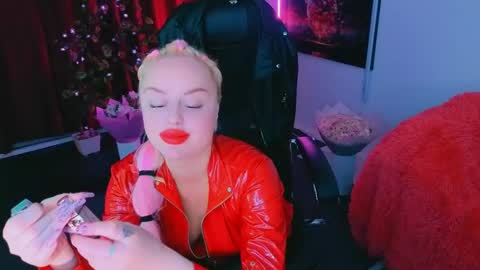 miss_alice_silver online show from April 28, 6:24 pm