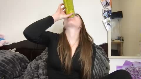 Snapshot of miss_angel_ chatting on February 26, 10:09 pm miss angel online show from February 26, 10:09 pm