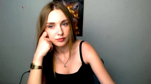 Snapshot of miss_angelina_ chatting on June 20, 6:38 am Angelina online show from June 20, 6:38 am