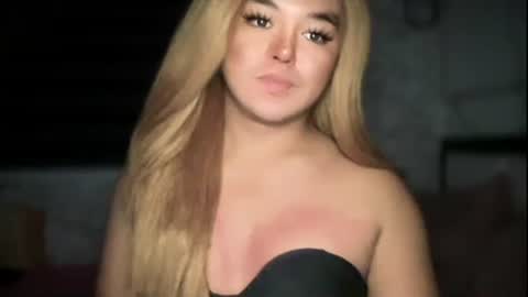 Snapshot of miss_anita_69x chatting on March 2, 1:41 am Anita online show from March 2, 1:41 am