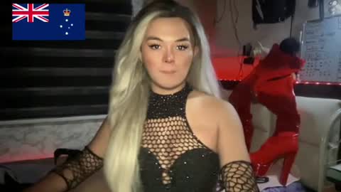 Snapshot of miss_antonette_xxx chatting on July 3, 10:49 pm Call me Miss Antonette online show from July 3, 10:49 pm