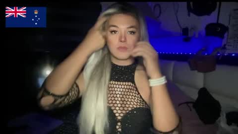 Snapshot of miss_antonette_xxx chatting on July 20, 12:14 am Call me Miss Antonette online show from July 20, 12:14 am