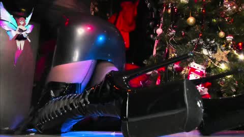 Snapshot of miss_asmodeus chatting on December 28, 10:55 pm missAsmodeus online show from December 28, 10:55 pm