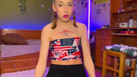 Anya online show from March 5, 4:14 pm