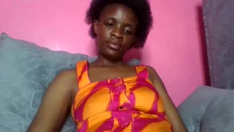miss_belllo online show from December 5, 5:53 pm