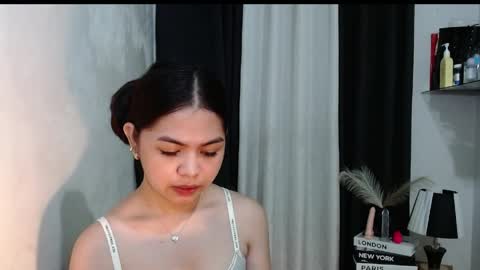 Briella online show from March 29, 12:54 am