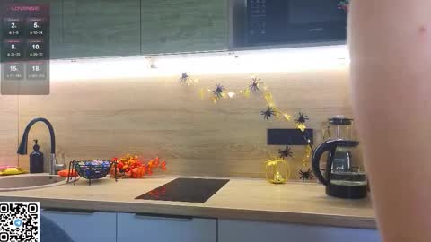 Sandy online show from October 23, 12:10 am