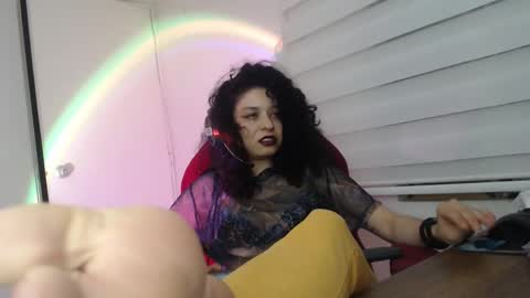 Snapshot of miss_carmila chatting on December 20, 1:02 am Miss Carmila online show from December 20, 1:02 am