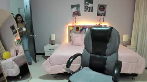 Snapshot of miss_cataleya__ chatting on June 27, 11:37 am Cataleya online show from June 27, 11:37 am