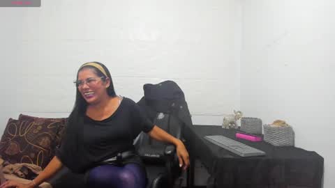 Snapshot of miss_clarepocahose chatting on July 26, 12:19 am Clare PocaHose online show from July 26, 12:19 am