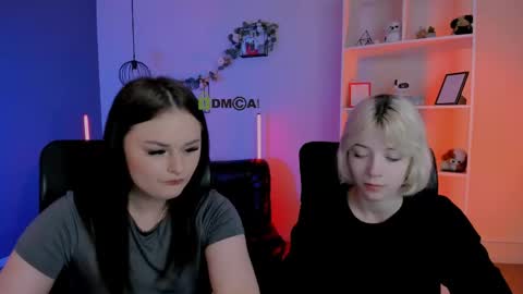 miss_courtney online show from April 13, 8:31 am