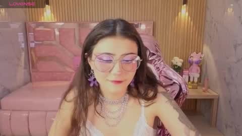 Snapshot of miss_devil_s chatting on February 5, 3:11 am miss_devil_s online show from February 5, 3:11 am