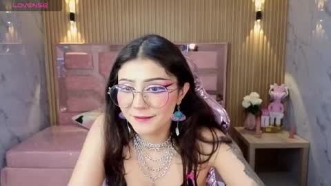 Snapshot of miss_devil_s chatting on February 20, 3:14 am miss_devil_s online show from February 20, 3:14 am
