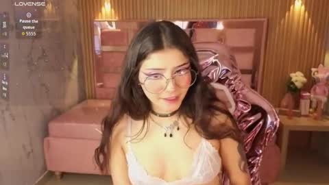 Snapshot of miss_devil_s chatting on March 12, 3:23 am miss_devil_s online show from March 12, 3:23 am