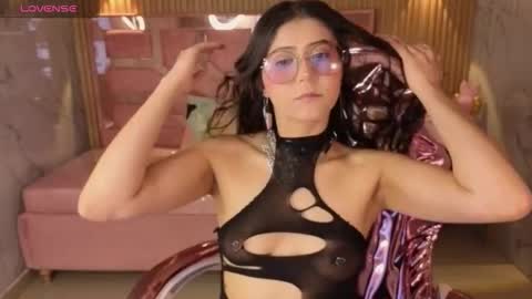 Snapshot of miss_devil_s chatting on March 15, 1:28 pm miss_devil_s online show from March 15, 1:28 pm
