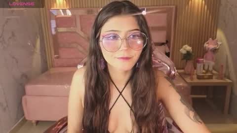 Snapshot of miss_devil_s chatting on March 20, 3:00 am miss_devil_s online show from March 20, 3:00 am