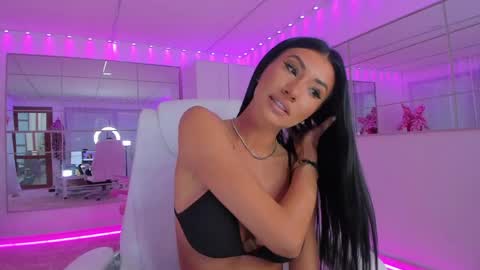 Snapshot of miss_diamond__ chatting on April 4, 7:28 am miss_diamond__ online show from April 4, 7:28 am