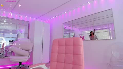 Snapshot of miss_diamond__ chatting on April 19, 8:13 am miss_diamond__ online show from April 19, 8:13 am