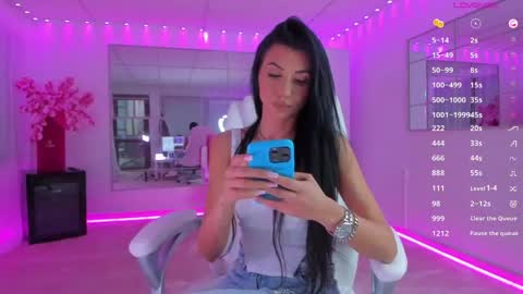 Snapshot of miss_diamond__ chatting on May 10, 5:23 am miss_diamond__ online show from May 10, 5:23 am