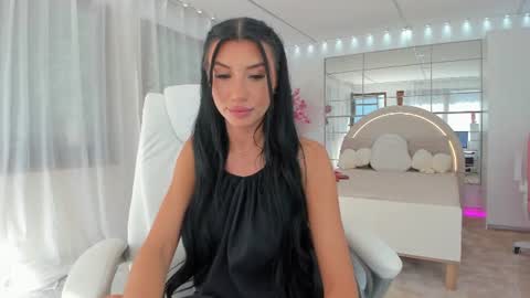 Snapshot of miss_diamond__ chatting on June 10, 6:45 am miss_diamond__ online show from June 10, 6:45 am