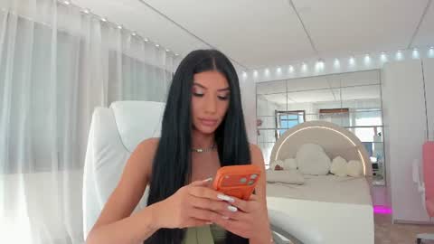 Snapshot of miss_diamond__ chatting on June 11, 6:33 am miss_diamond__ online show from June 11, 6:33 am