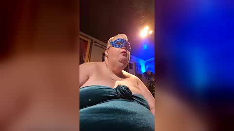 Snapshot of miss_ella_rose chatting on July 25, 1:36 am miss_ella_rose online show from July 25, 1:36 am