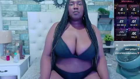 miss_evans_ online show from May 5, 6:16 pm