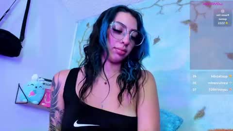 miss_evans_ online show from May 8, 3:34 am