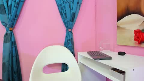 Monica Patricia online show from February 10, 1:14 am